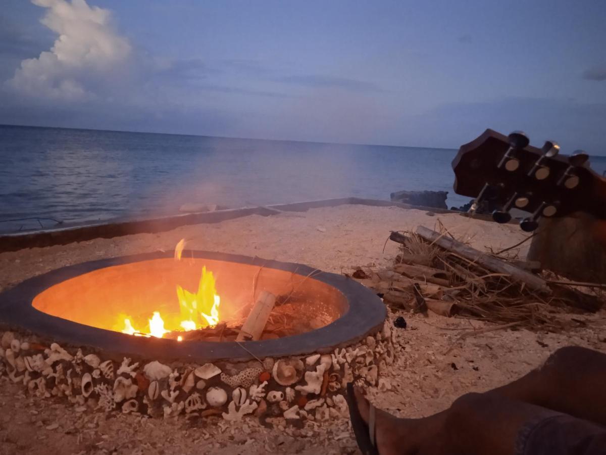 Bintang Tiga Bungalows Gili Air Exterior photo