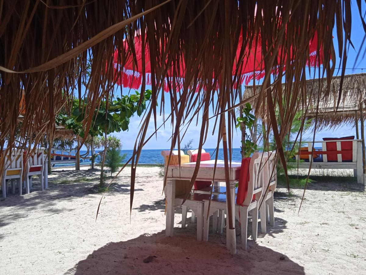 Bintang Tiga Bungalows Gili Air Exterior photo