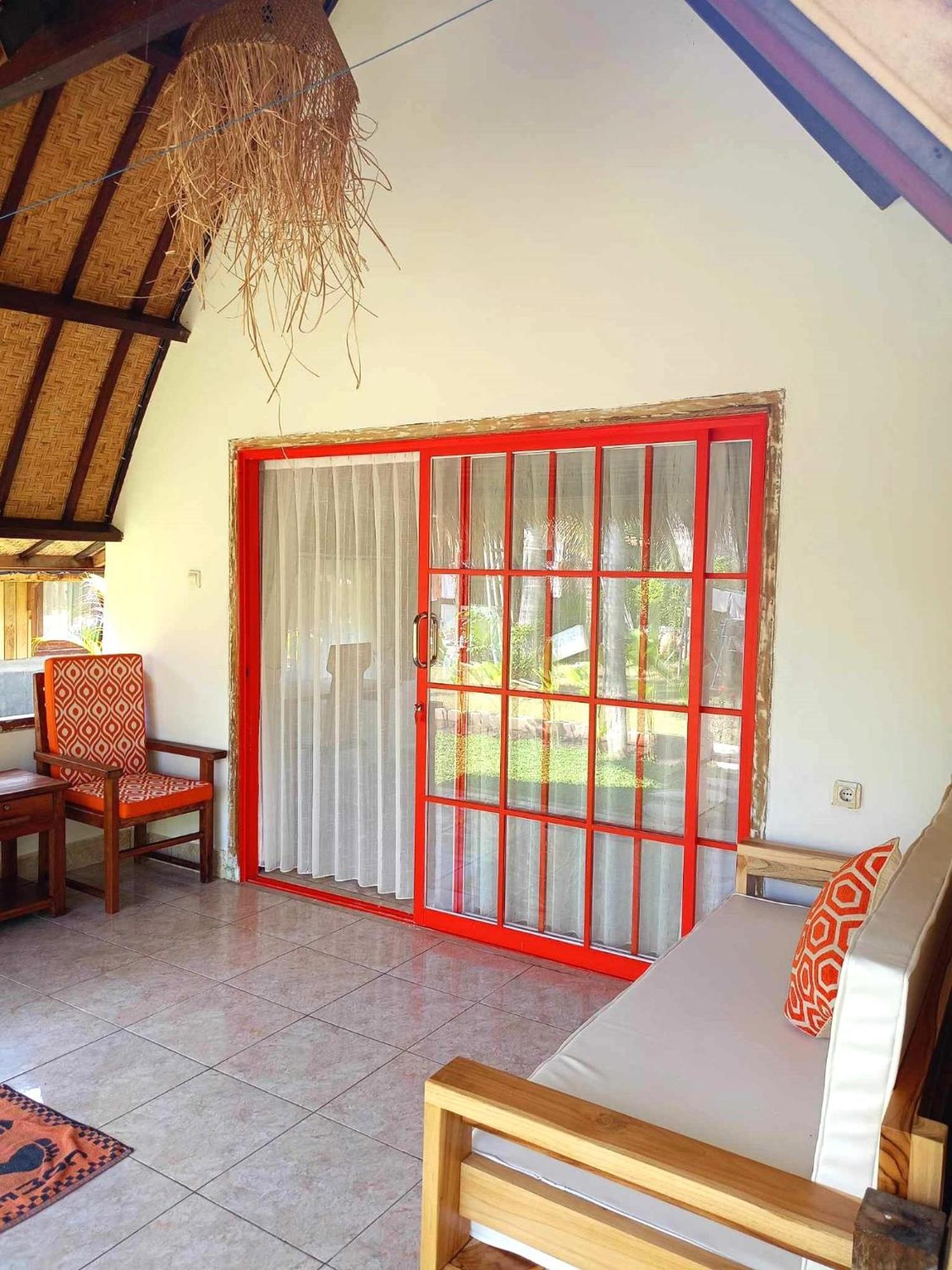 Bintang Tiga Bungalows Gili Air Exterior photo