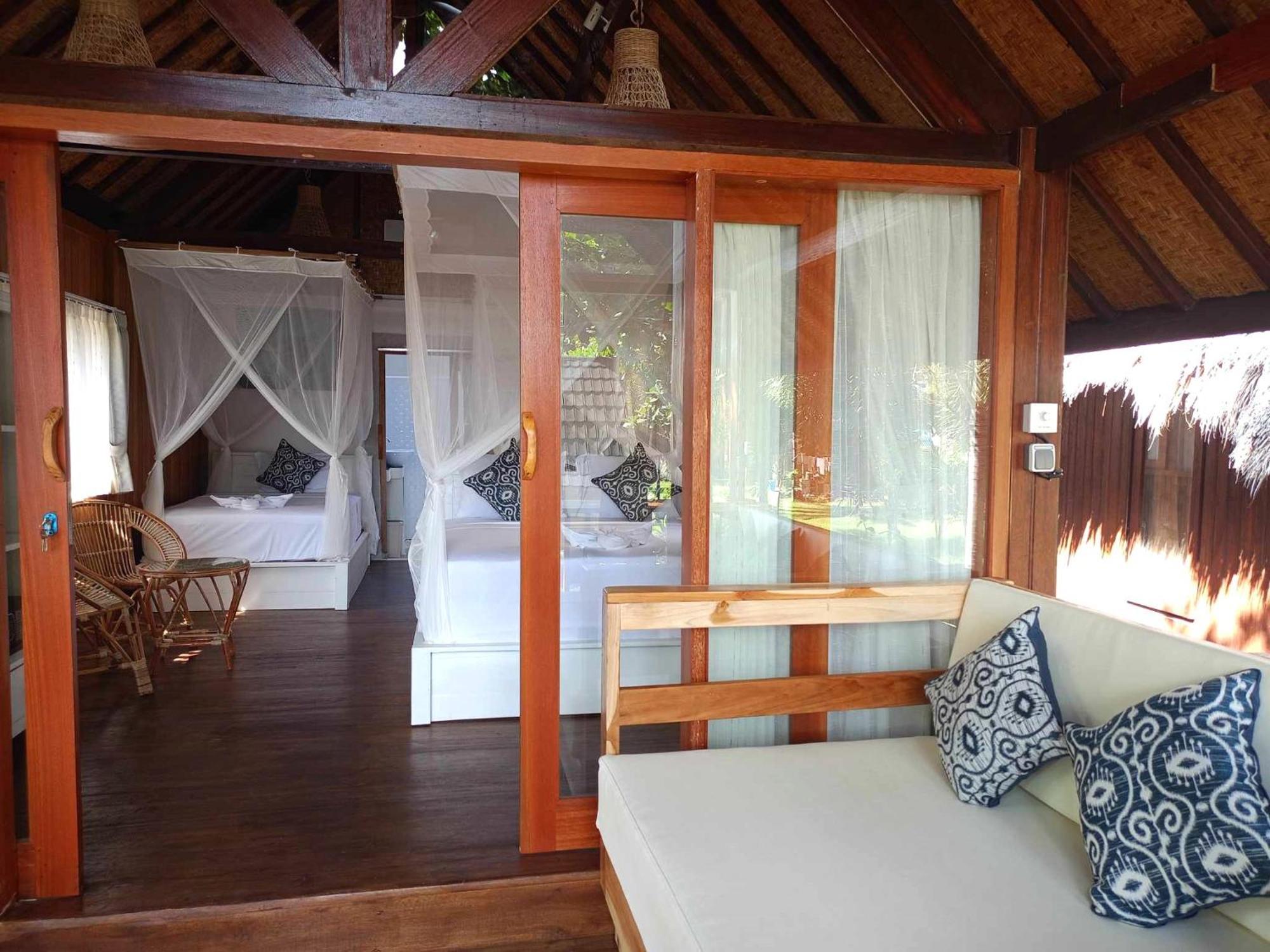 Bintang Tiga Bungalows Gili Air Exterior photo