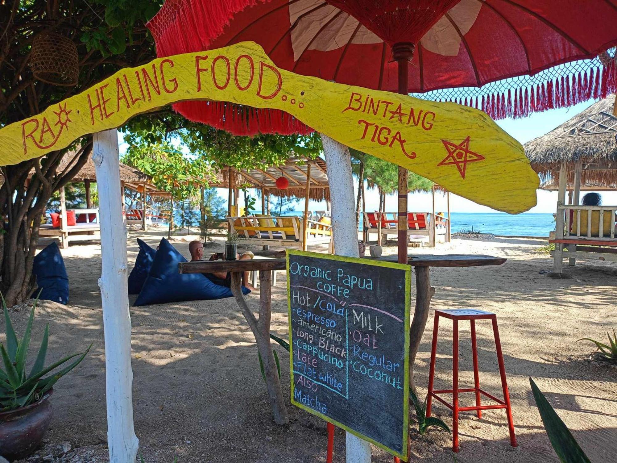 Bintang Tiga Bungalows Gili Air Exterior photo
