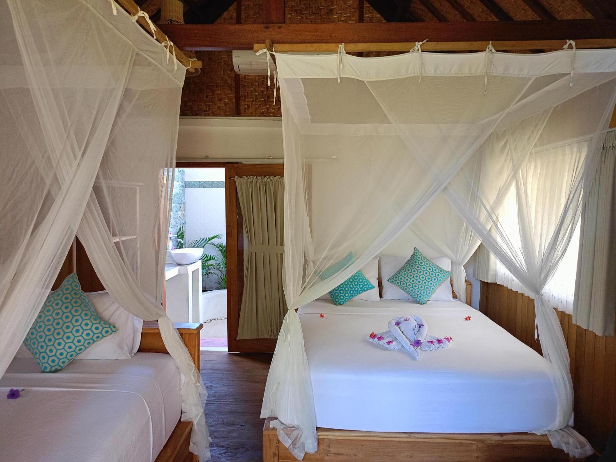 Bintang Tiga Bungalows Gili Air Exterior photo
